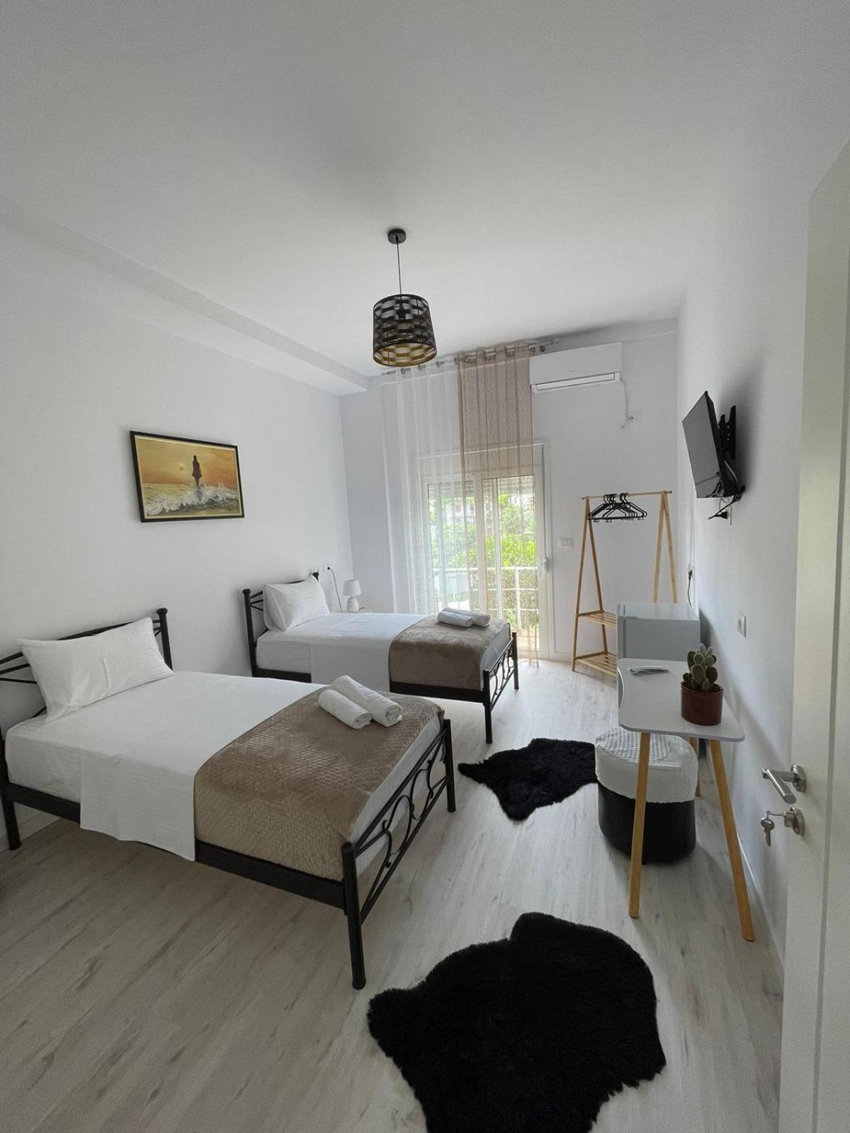 Ilvi Guesthouse Gjirokaster Exterior photo