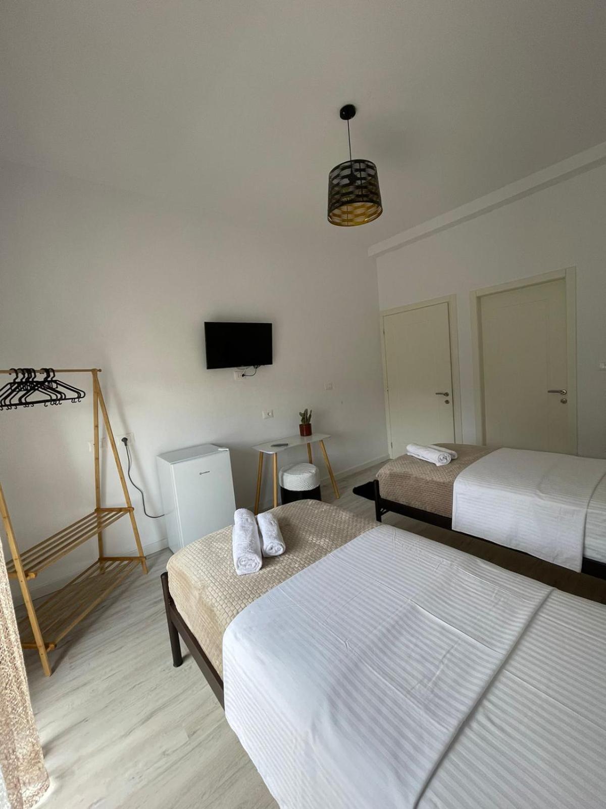 Ilvi Guesthouse Gjirokaster Exterior photo